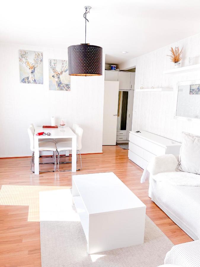 Ilona Apartments -"Home Away From Home" コトカ エクステリア 写真